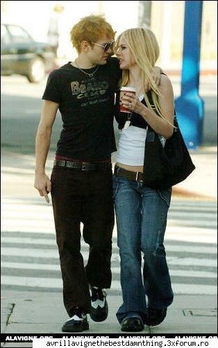 ce parere aveti despre avril shi sotul ei deryck ? =d avril si deryck